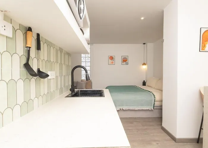 Lovely For 2 Guests In The Heart Of Sathorn 아파트