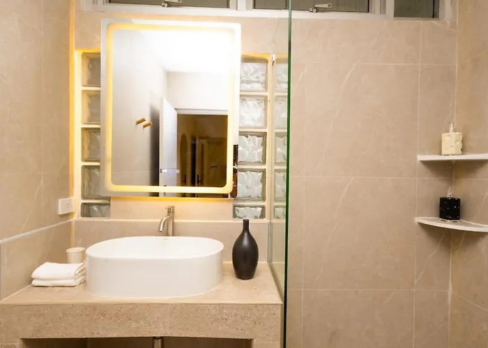 Lovely For 2 Guests In The Heart Of Sathorn * 방콕