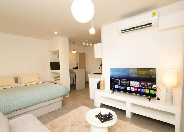 Lovely For 2 Guests In The Heart Of Sathorn * 방콕